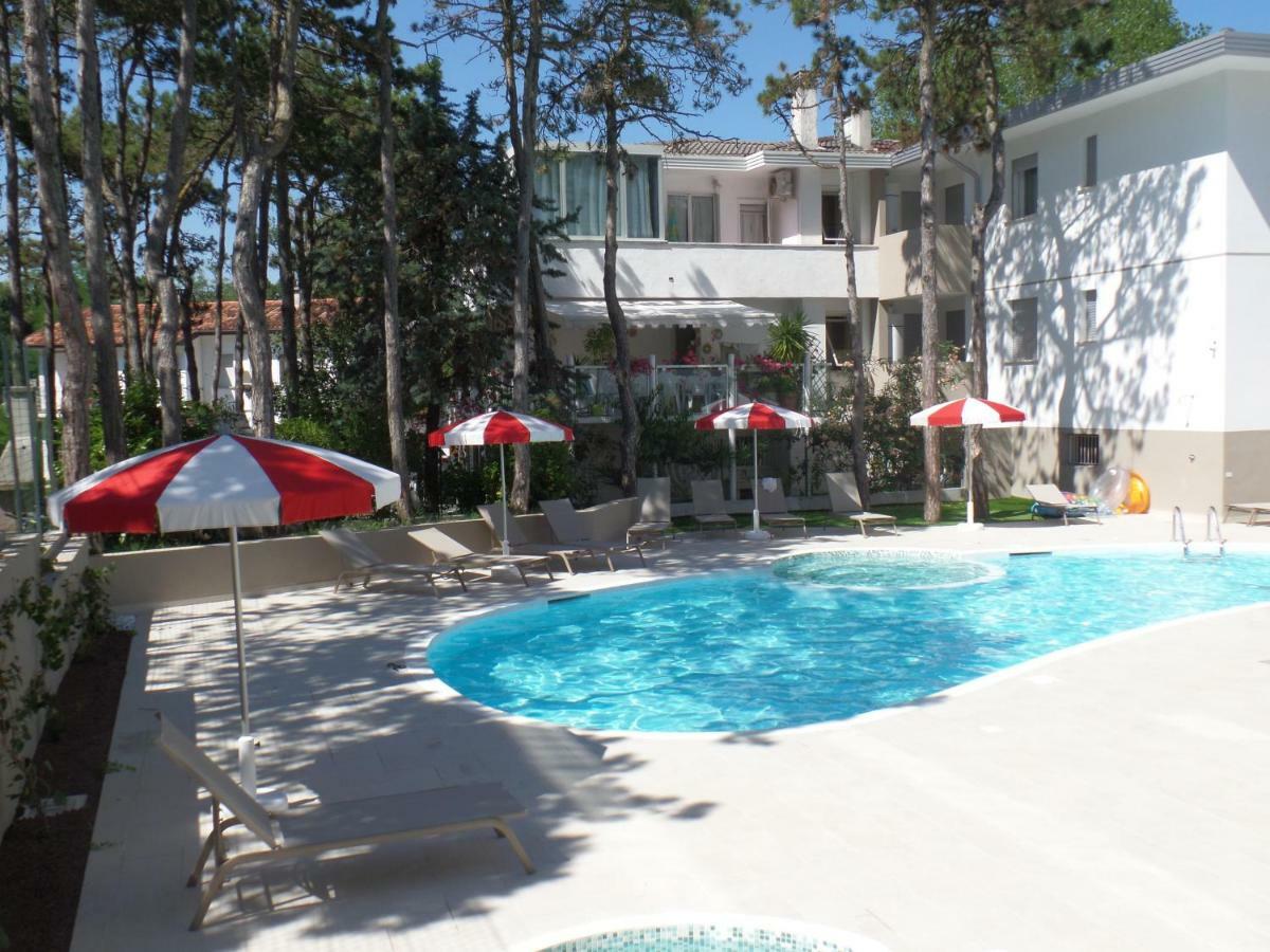 Residence Melograno Bibione Exteriér fotografie